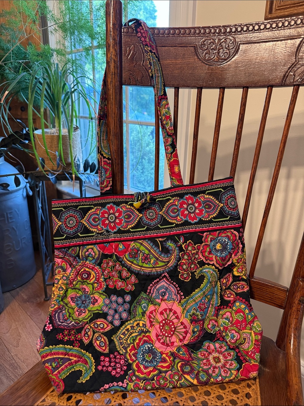RETIRED Vera Bradley tote bag ‘Symphony in Hue’ pattern
